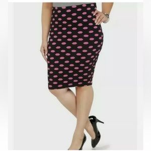 Torrid 2x Kiss Lips Pencil Stretch Skirt